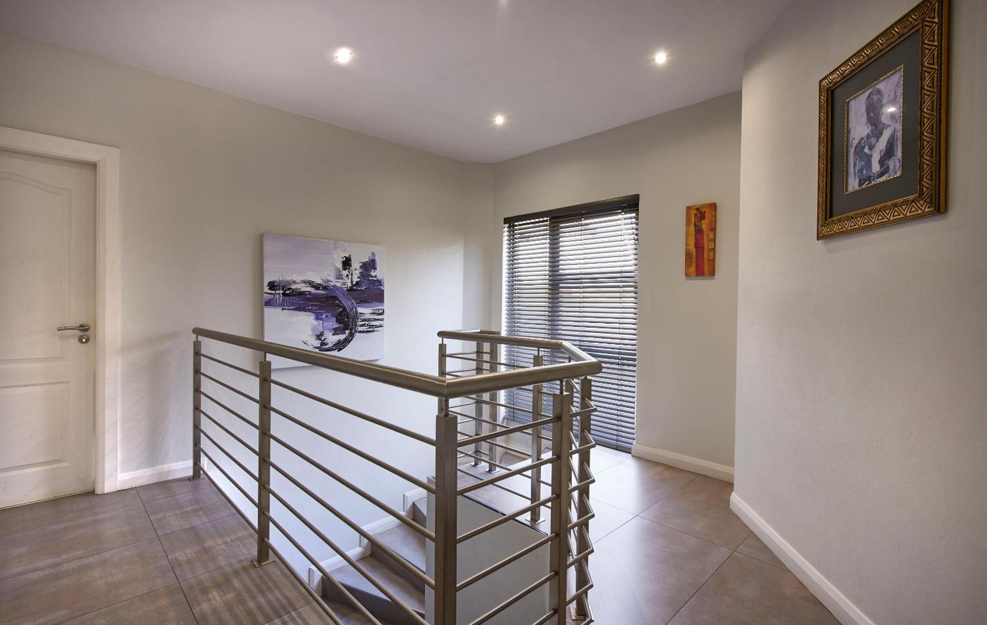 Dynasty Forest Sandown Serviced Apartments & Self Catering Hotel جوهانسبورغ الغرفة الصورة