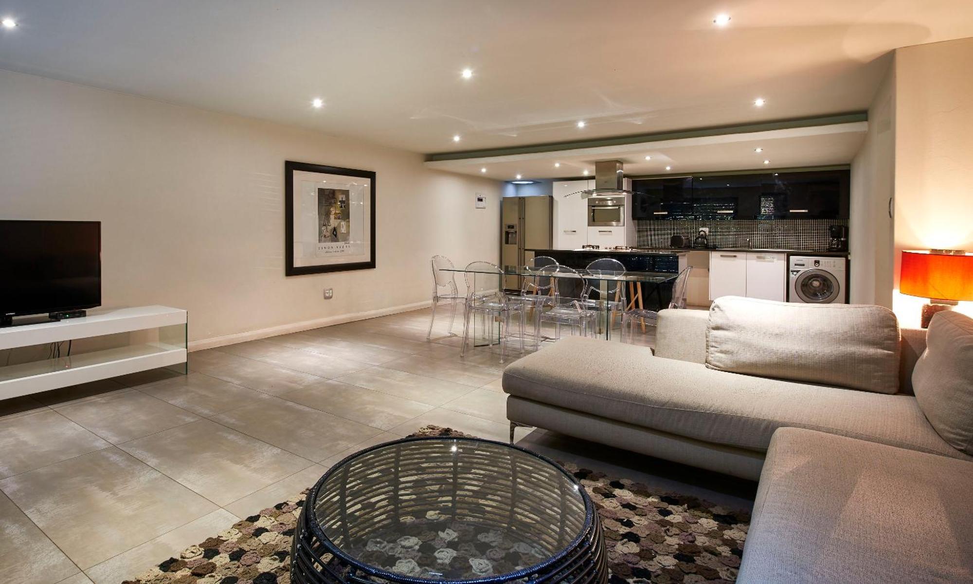 Dynasty Forest Sandown Serviced Apartments & Self Catering Hotel جوهانسبورغ الغرفة الصورة