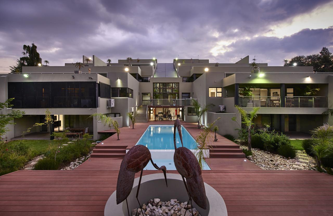 Dynasty Forest Sandown Serviced Apartments & Self Catering Hotel جوهانسبورغ المظهر الخارجي الصورة