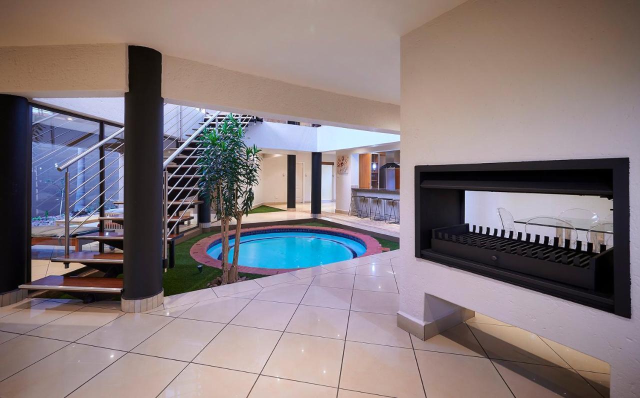 Dynasty Forest Sandown Serviced Apartments & Self Catering Hotel جوهانسبورغ المظهر الخارجي الصورة